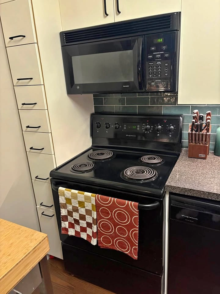 Frigidaire Electric Range
