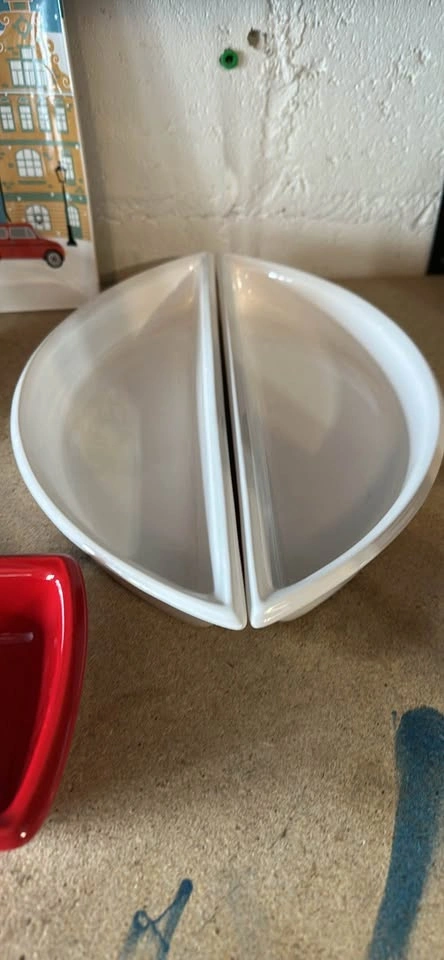 Assorted Christmas and Holiday Serving Dishes - $5 for everythi - photo 4