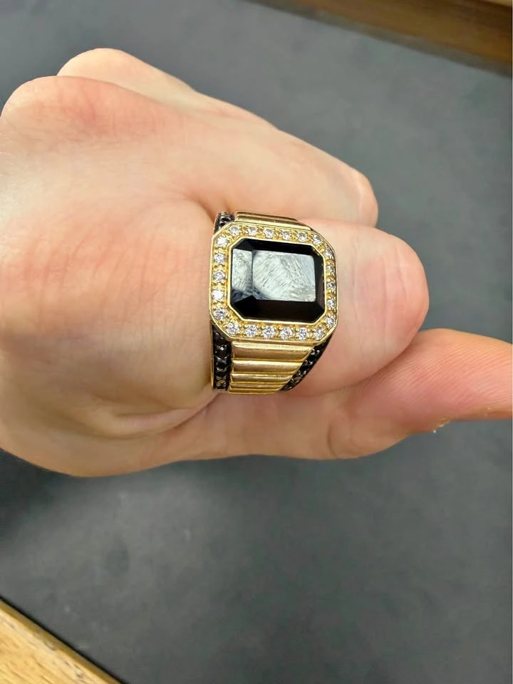 14KT 12.42GR Signet Ring SZ 10