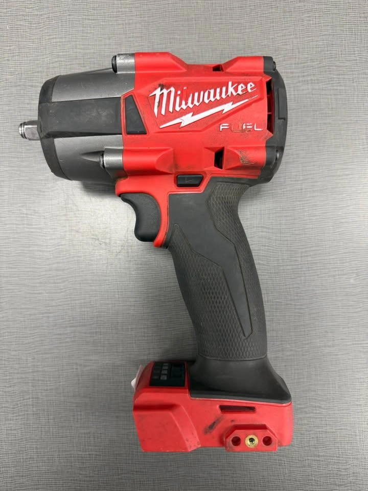 Milwaukee M18 FUEL 18V Brushless Mid Torque 3/8 Impact Wrench - photo 2