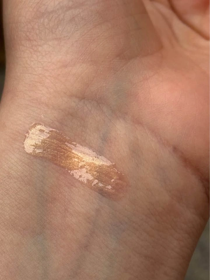 VELORA Handmade Lip Gloss | High Shine • Non-Sticky - photo 4