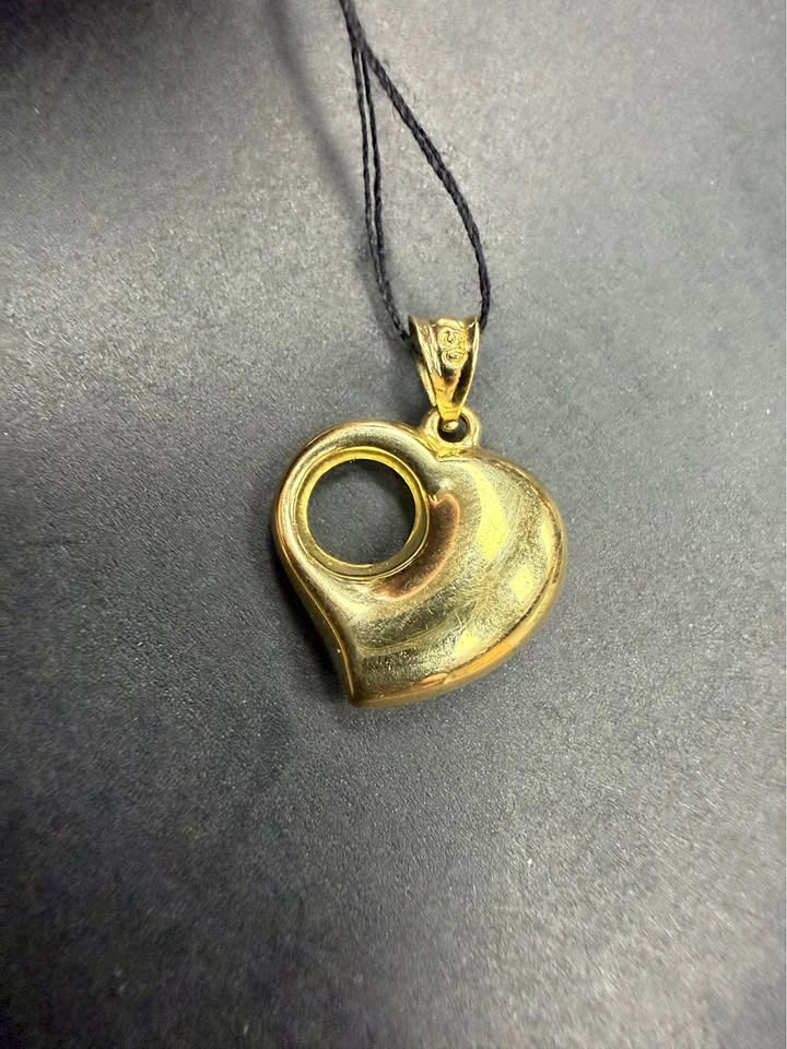 18KT 1.01GR Heart Pendant