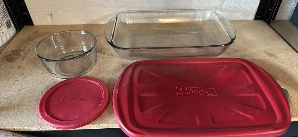 Anchor Hocking Glass Bakeware and Storage Set - $5 for both - photo 3