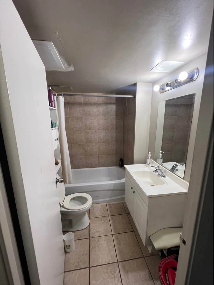Private room for rent - photo 3