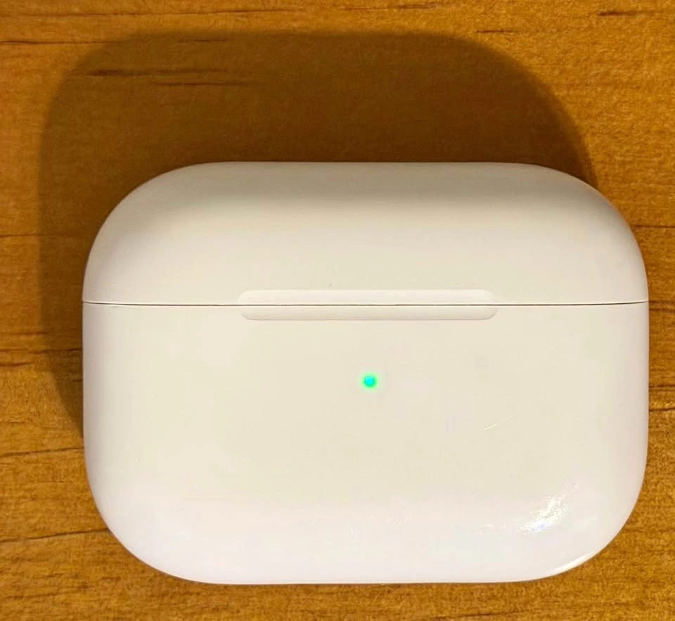 Apple AirPods Pro 1st Gen - As-Is / Audio Issue - Authentic