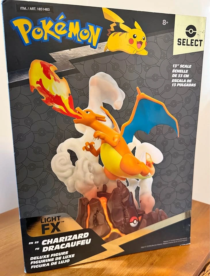 BRAND NEW Pokemon Select 13" Charizard Deluxe Light FX Figure