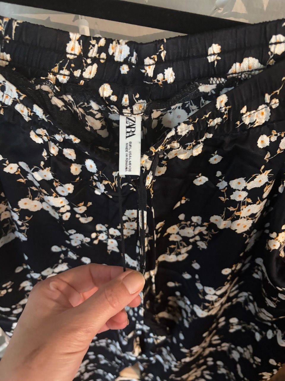Black Floral Print Relaxed Pants - photo 3