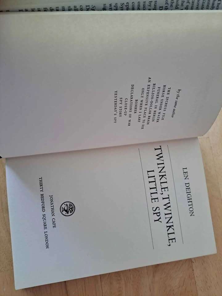Twinkle Twinkle Little Spy - Len Deighton 1976 First Edition - photo 4
