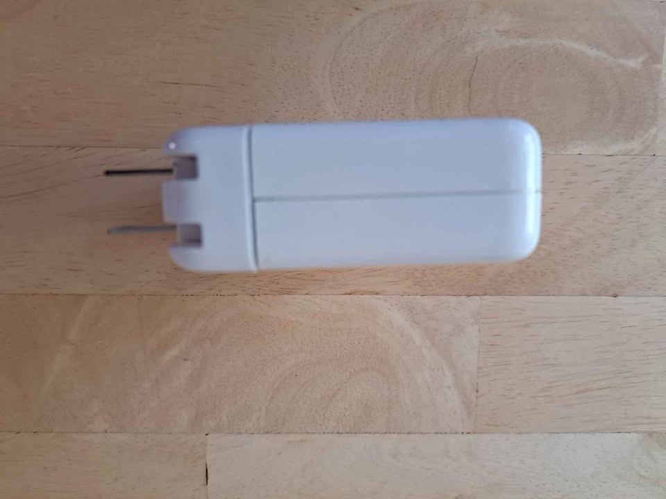 Apple AirPort Express Base Station Model A1084 - photo 3