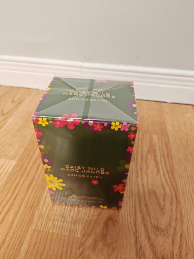 Brand New Marc Jacobs Daisy Wild Eau So Extra EDP 100ml Sealed - photo 2