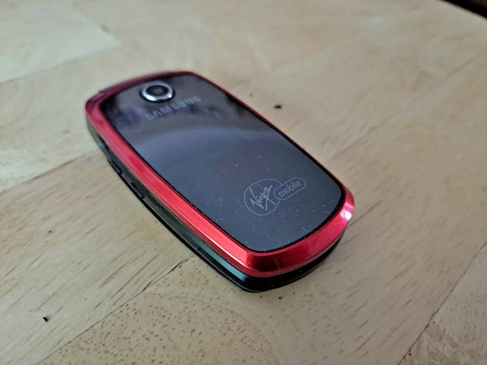 Samsung SPH M300 Flip Phone With Battery No Charger Untested