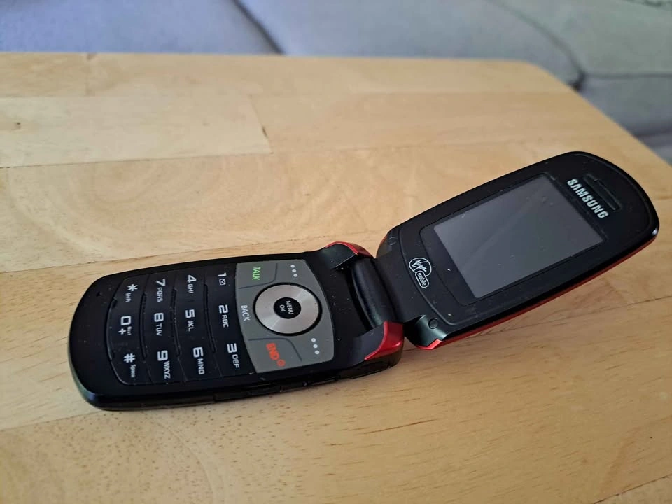 Samsung SPH M300 Flip Phone With Battery No Charger Untested - photo 4