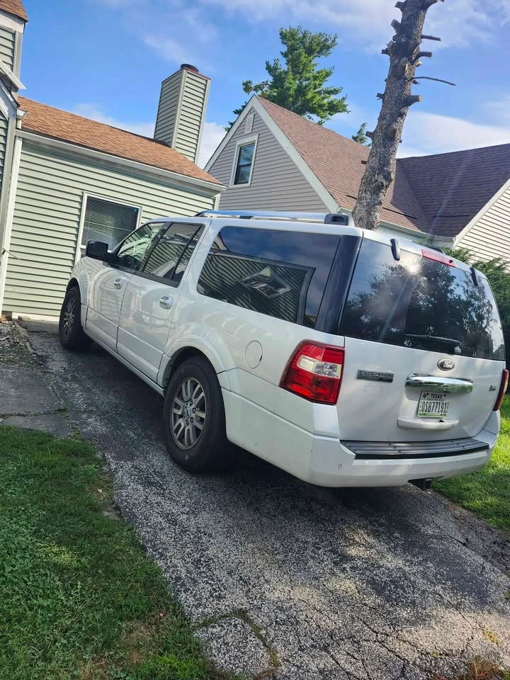 2012 Ford Expedition EL · XL Sport Utility 4D - photo 2
