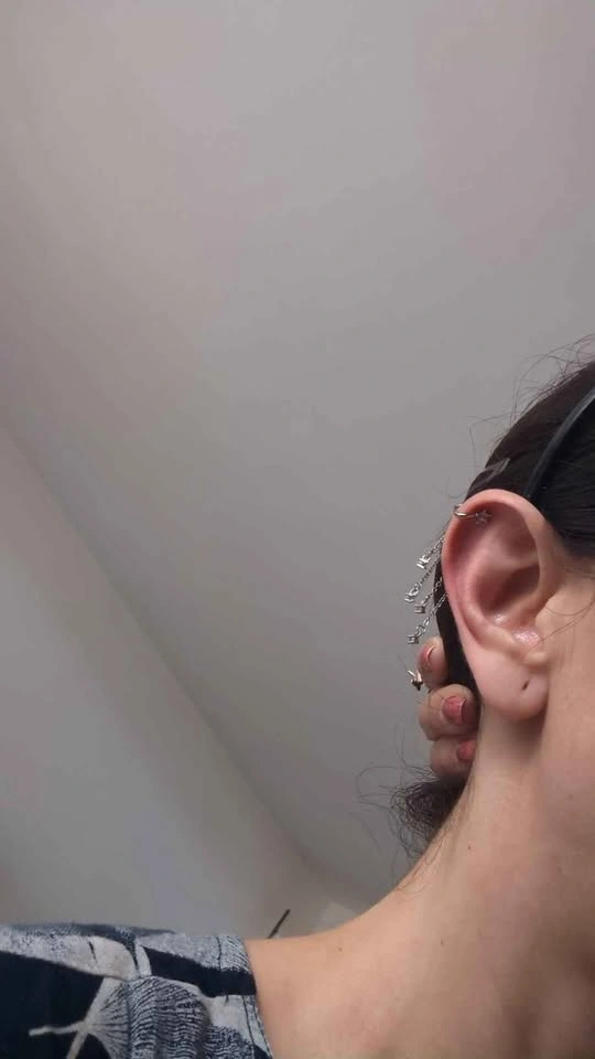 Silver-Toned Chain Dangle Ear Cuff - photo 2