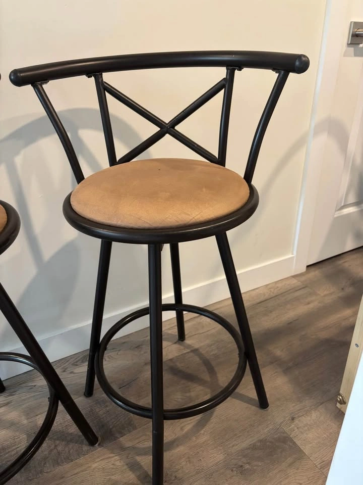2 bar stools - photo 2