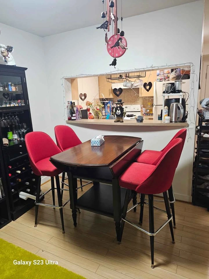 Drop-Leaf Counter Height Sturdy Solid Wood Dining Table + 4 stoo - photo 2