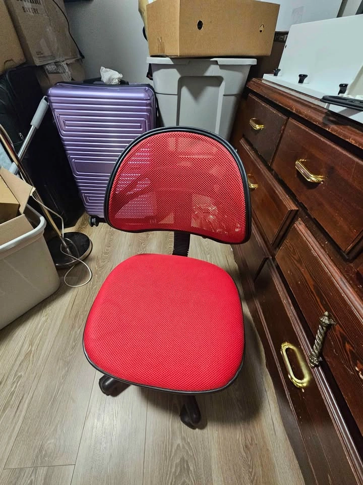 Red Mesh Task Office Chair Compact - photo 2