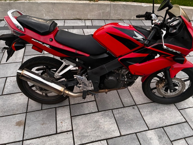 2007 CBR125R - photo 3