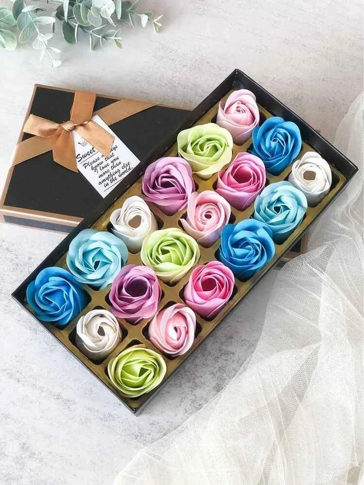 Beautiful Soap Rose Flower Box – 18 Piece Gift Set - photo 3