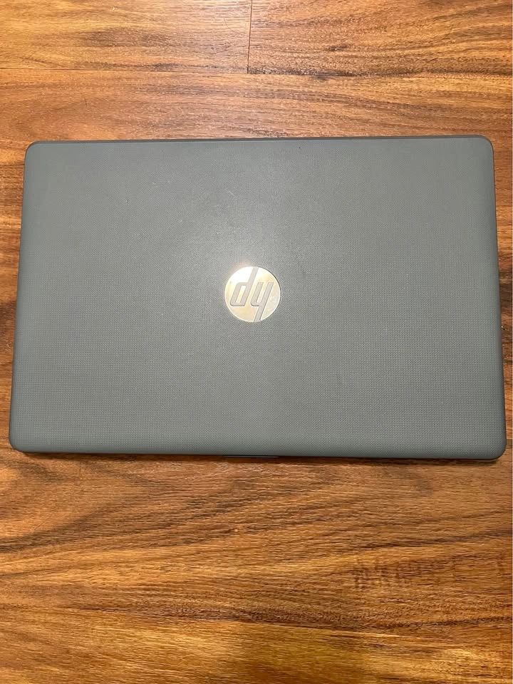 Hp Pavillion laptop core i3 8gb ram 256gb ssd