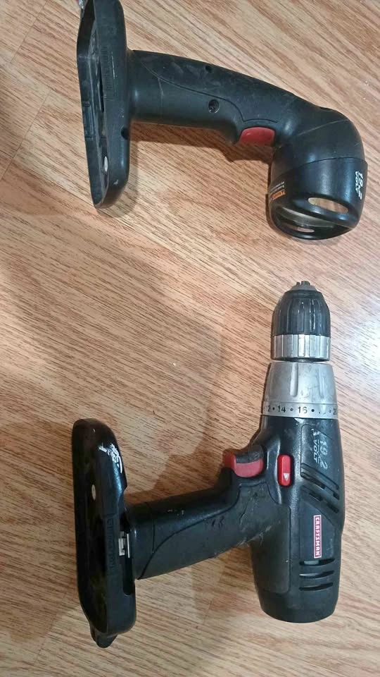 Craftsman Cordless Drill, Work Light & Charger Set – No Battery