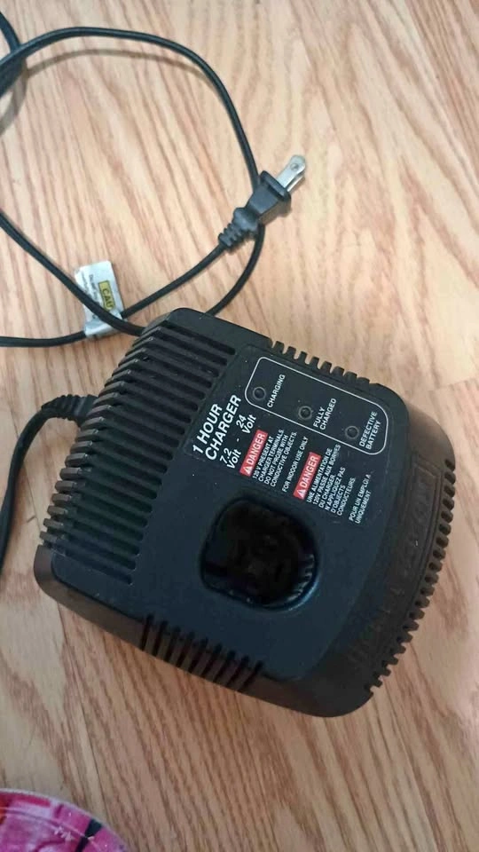 Craftsman 7.2V–24V Battery Charger – Charger Only
