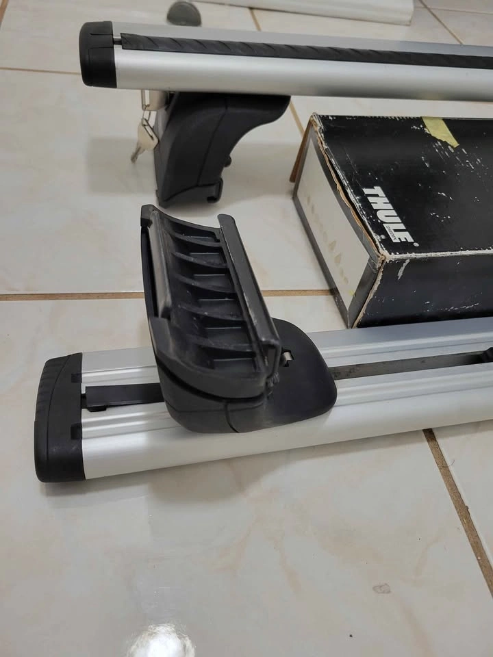 Thule Roof Rack Bars with Kit 4036 (Kit 184036) - photo 2