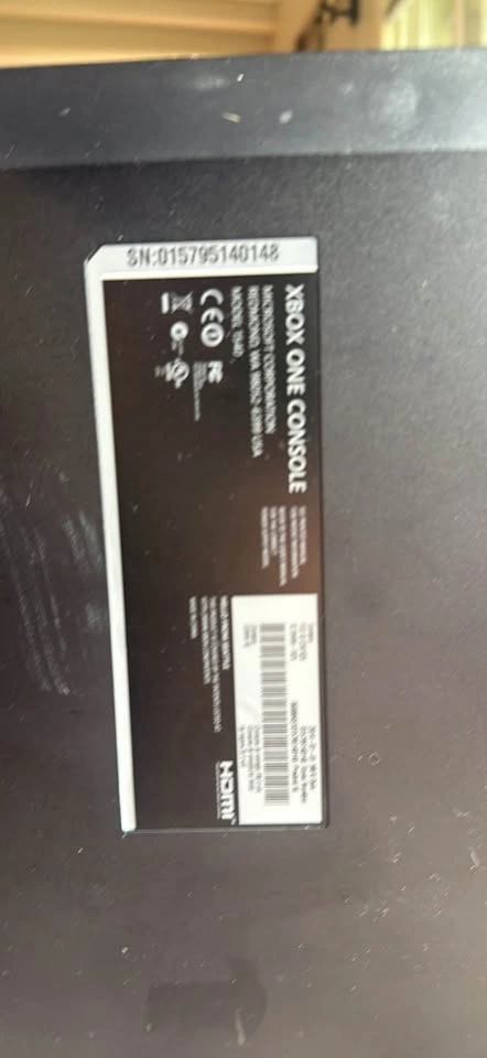 Xbox One Bundle + 2 Controllers + 7 Games + Cables - photo 2