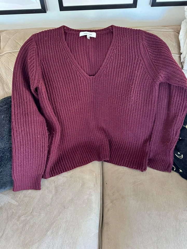 Set of women’s medium sweaters