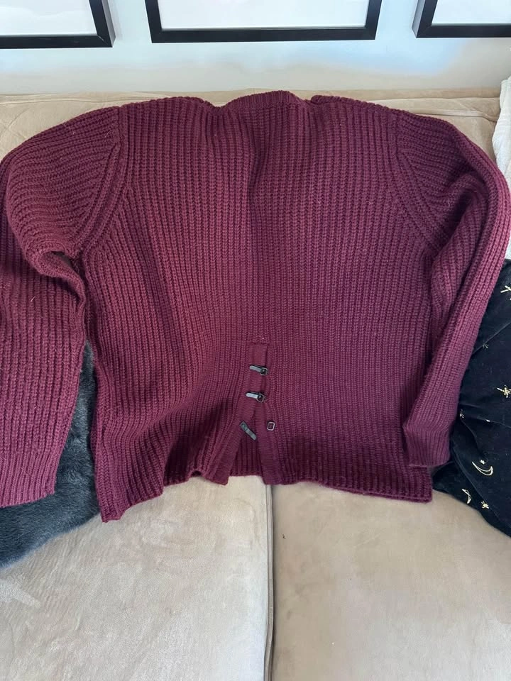 Set of women’s medium sweaters - photo 2