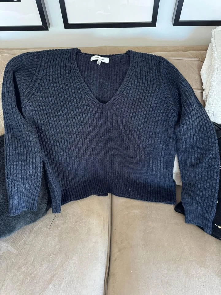 Set of women’s medium sweaters - photo 5