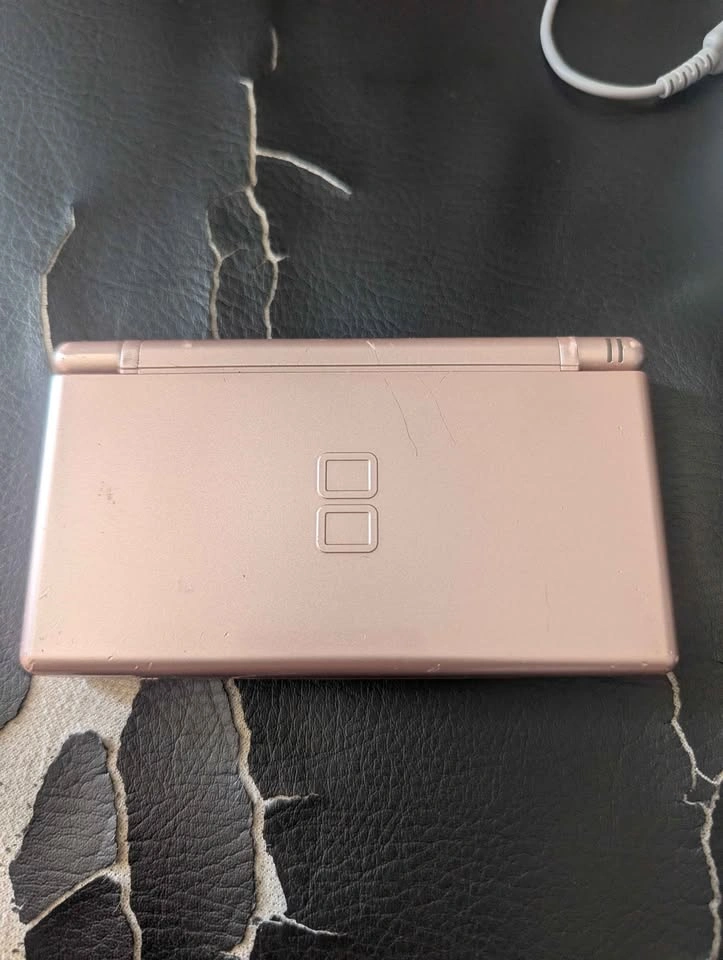 Nintendo DS Lite - photo 3