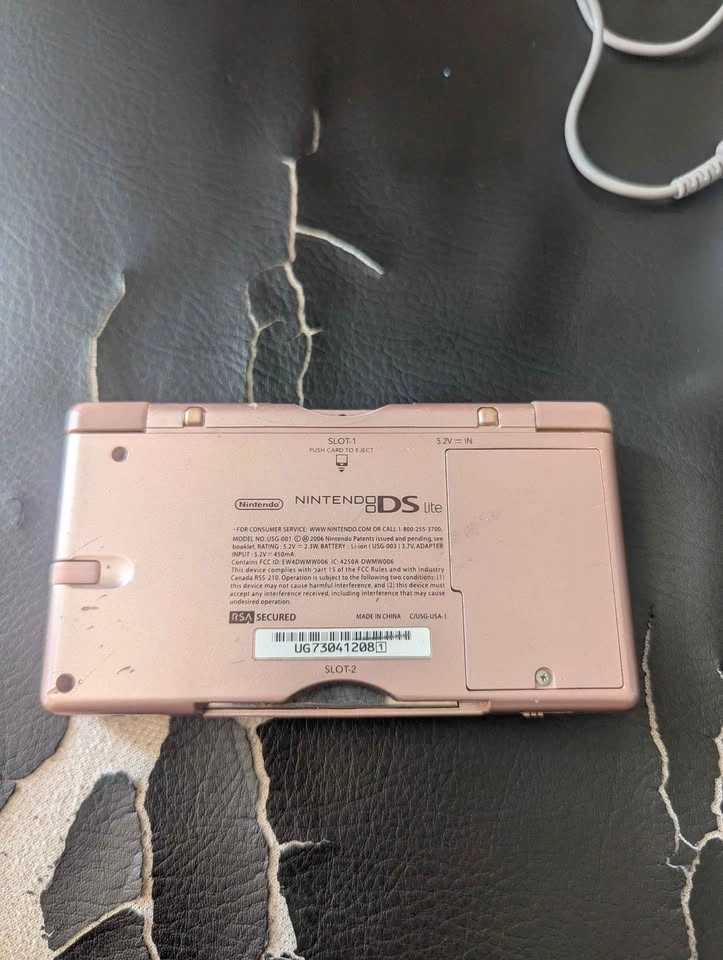 Nintendo DS Lite - photo 4