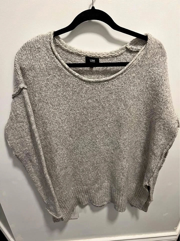 Grey Sweater M