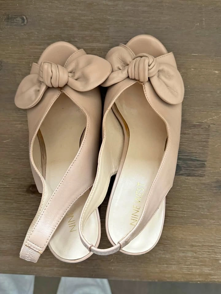 Nude heels 8.5