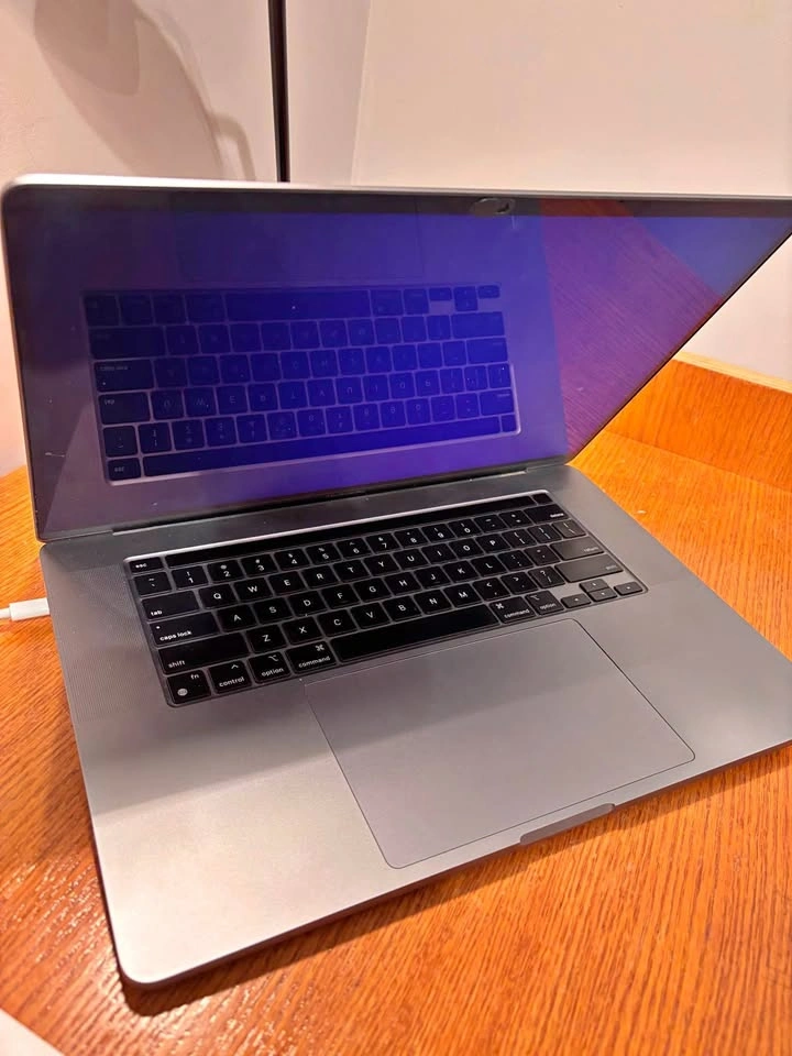 Apple MacBook Pro 16” for parts