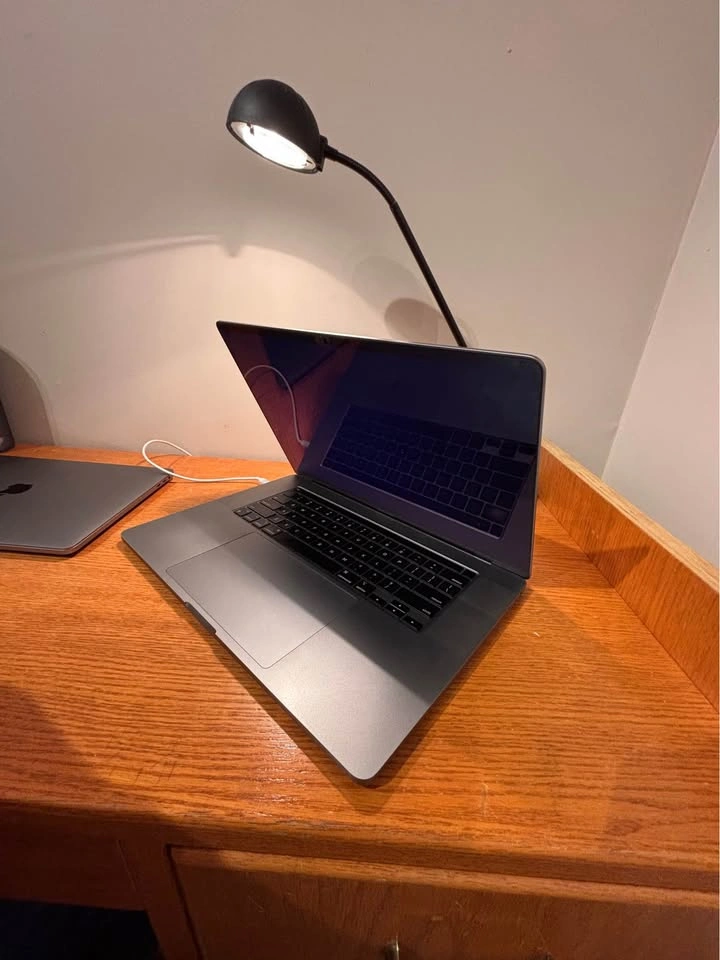 Apple MacBook Pro 16” for parts - photo 2