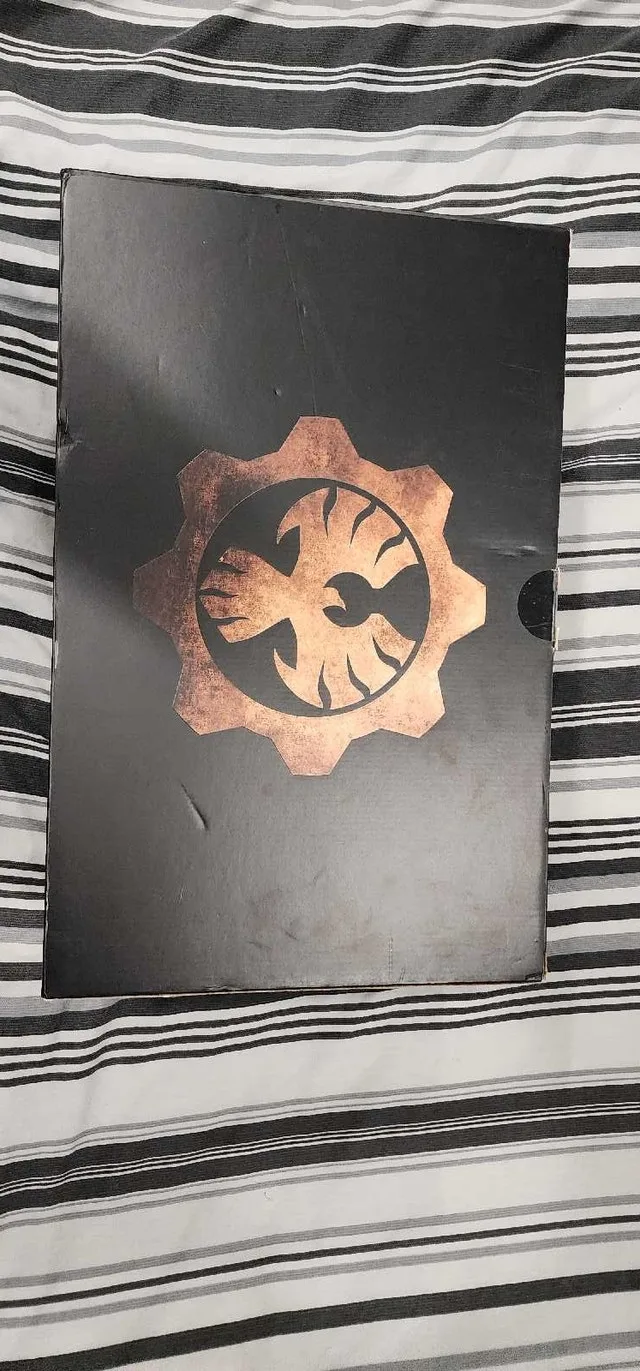 Gears of War 4 Statue