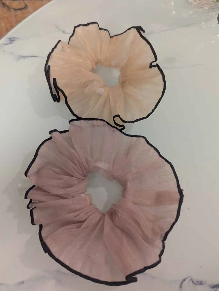 Hair Accessories - Clips and Hair Ties - photo 4