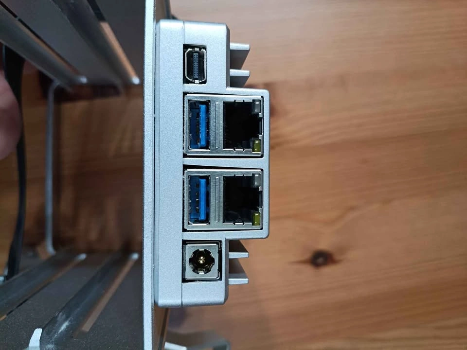 ZimaBoard 2 - Hyper Performance Single Board Home Server 832 - photo 3