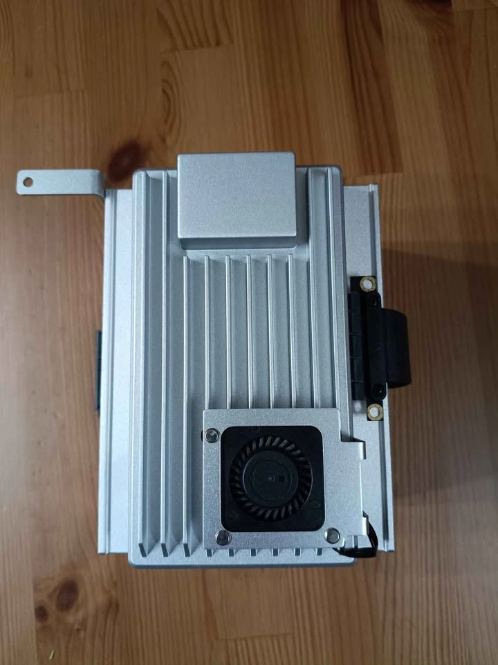 ZimaBoard 2 - Hyper Performance Single Board Home Server 832 - photo 4