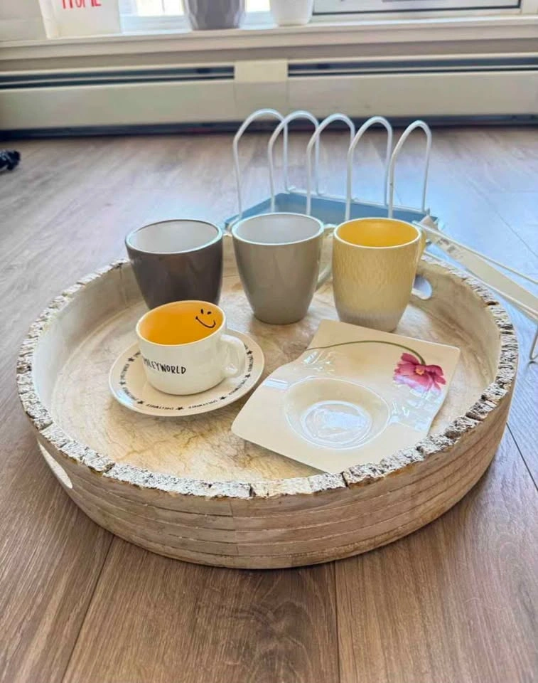 Large Wooden Tray and Assorted Mug Set - photo 4