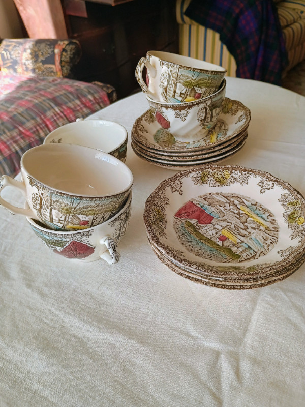 5 Friendly Village Teacups and Saucers