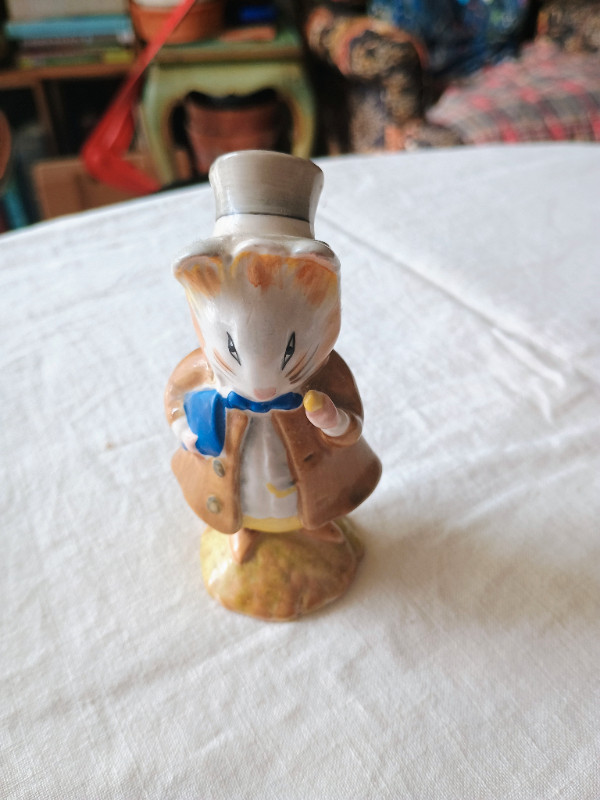 Beatrix Potter Figurine: The Amiable Hedgehog - photo 2