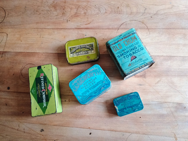 Old Chum, Edgeworth, Golden Virginia tobacco tins - photo 2