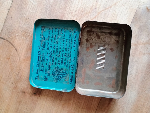 Old Chum, Edgeworth, Golden Virginia tobacco tins - photo 5