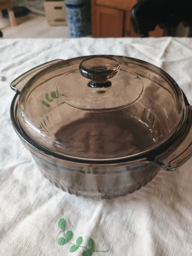 Purple glass baking dishes, Pyrex, anchor hawking thumbnail