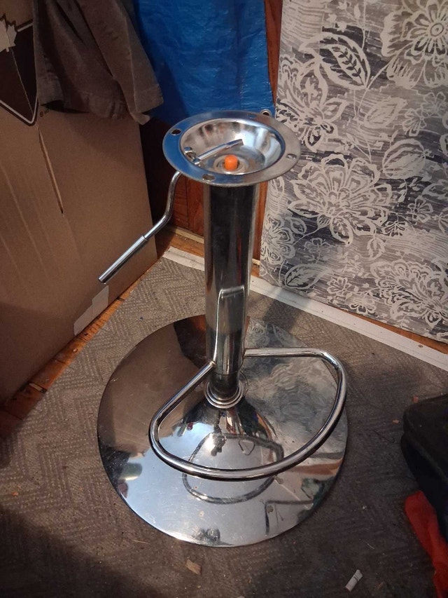 Adjustable Bar Stool Base