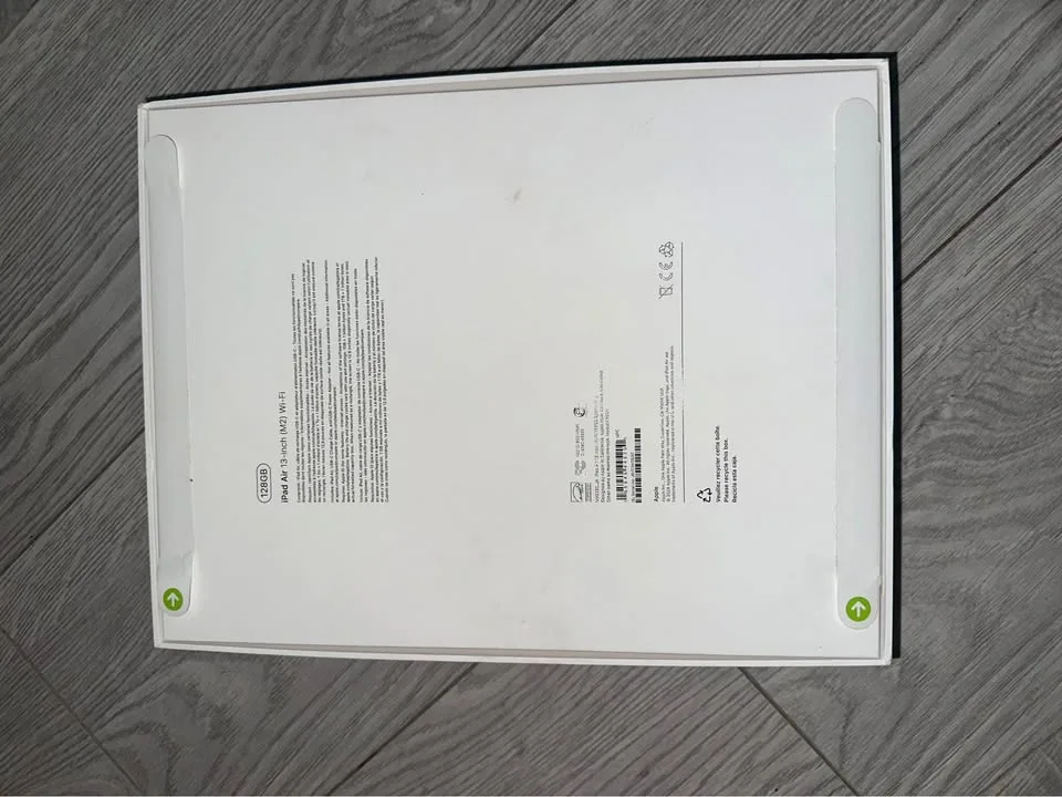 iPad Air 13-inch (M2) 128 GB Space gray image indicator(2)