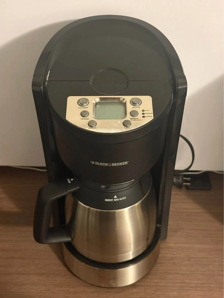 Black and Decker Drip Coffee maker - photo 2